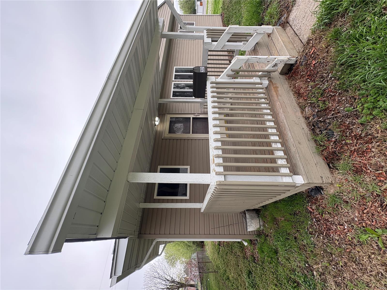 3 Bedroom, 1,155 sq. feet 2031 Illinois Avenue Granite City, IL