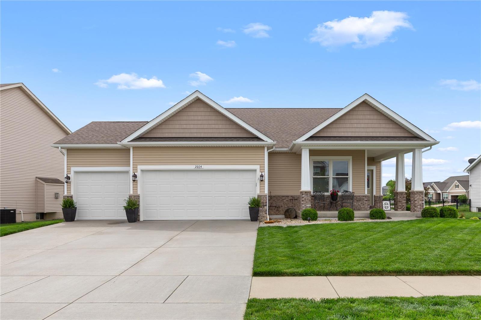 3 Bedroom, 2,550 sq. feet 2604 Greystone Estates Parkway Shiloh, IL