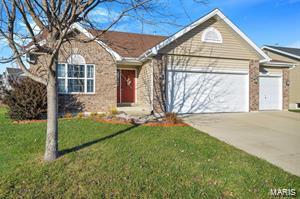 3 Bedroom, 2,598 sq. feet 2828 Cedar Grove Drive Belleville, IL