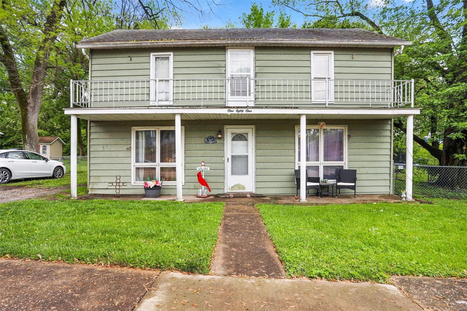 3 Bedroom, 1,882 sq. feet 181 Main Street Glen Carbon, IL