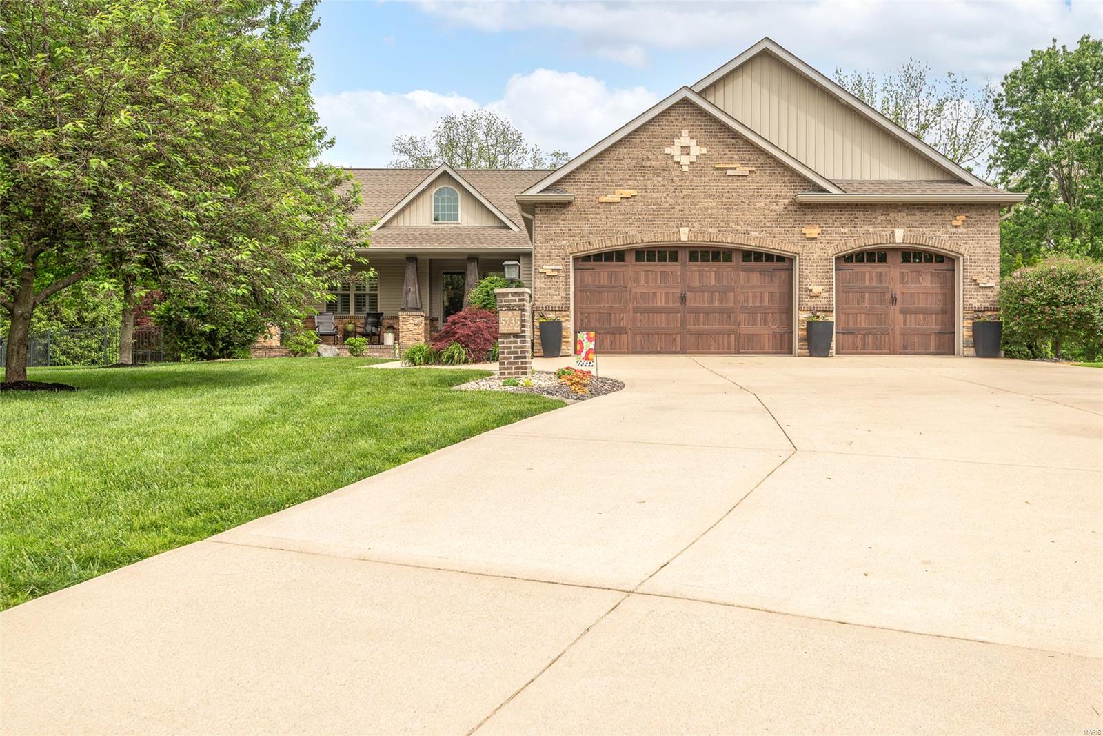 4 Bedroom, 2,943 sq. feet 5735 Old Keebler Road Collinsville, IL