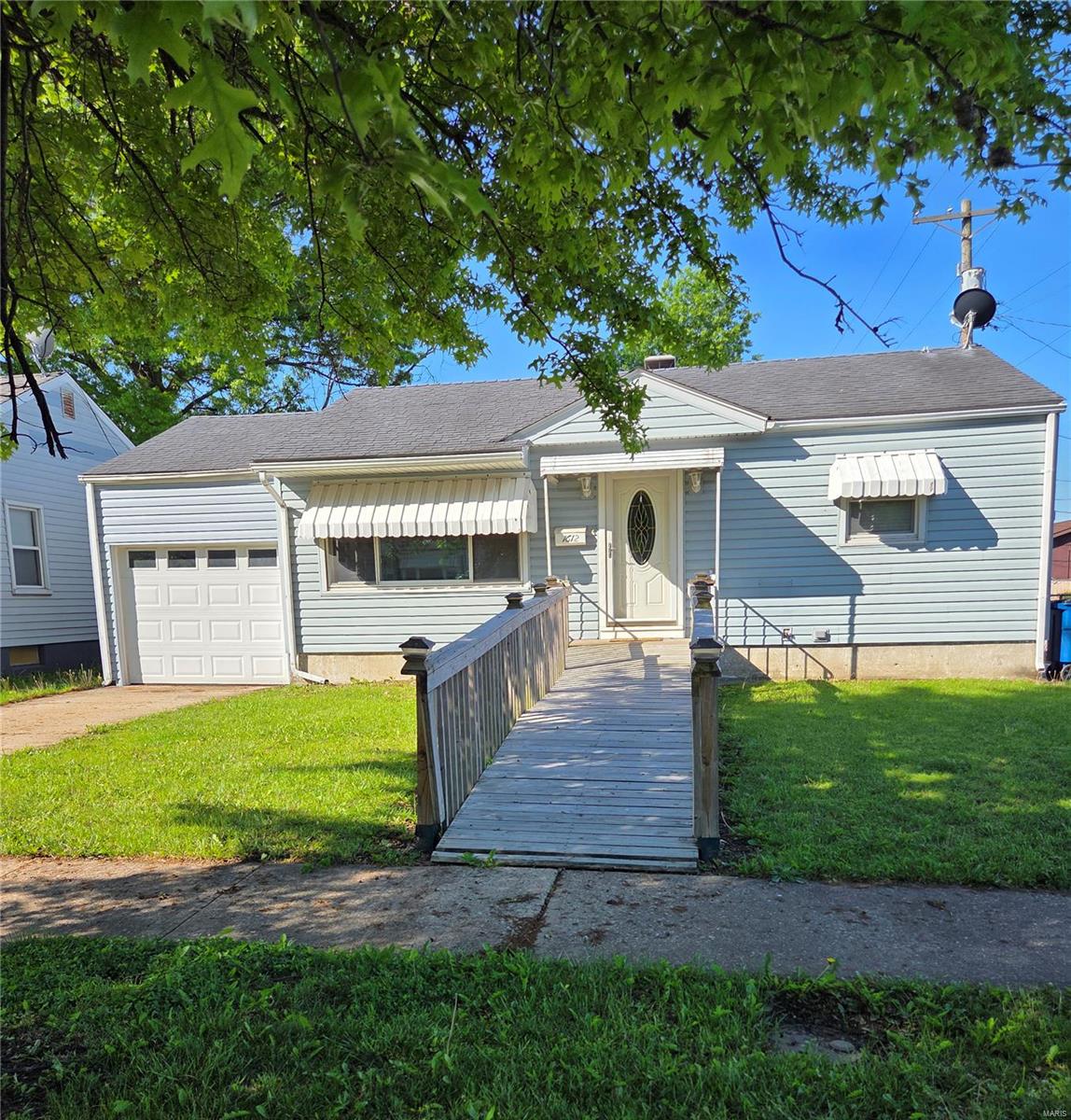 3 Bedroom, 1,392 sq. feet 1612 Venice Avenue Granite City, IL