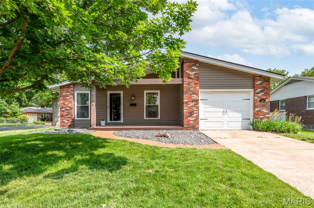 3 Bedroom, 1,144 sq. feet 725 Yale Avenue Edwardsville, IL