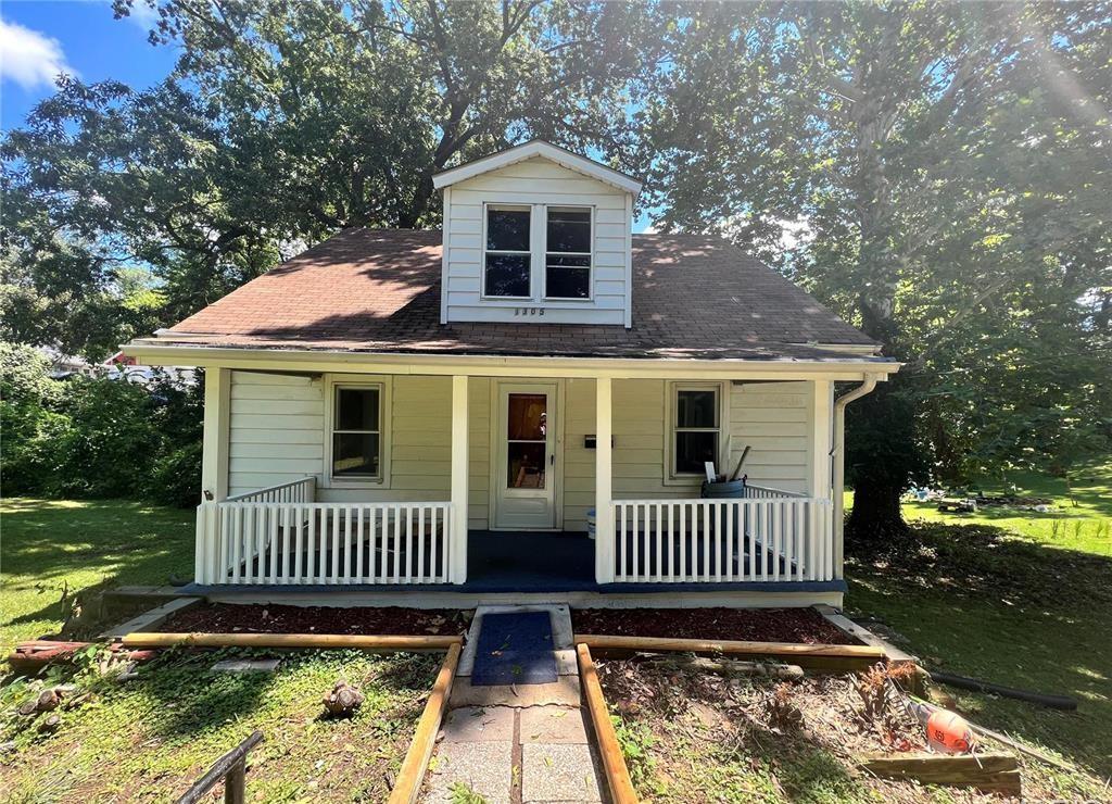 3 Bedroom, 1,345 sq. feet 1305 Clawson Street Alton, IL