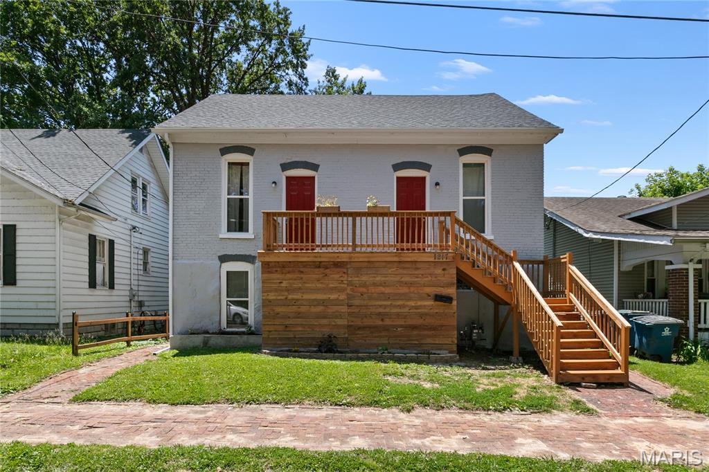 4 Bedroom, 3,006 sq. feet 1217 5th Street Alton, IL