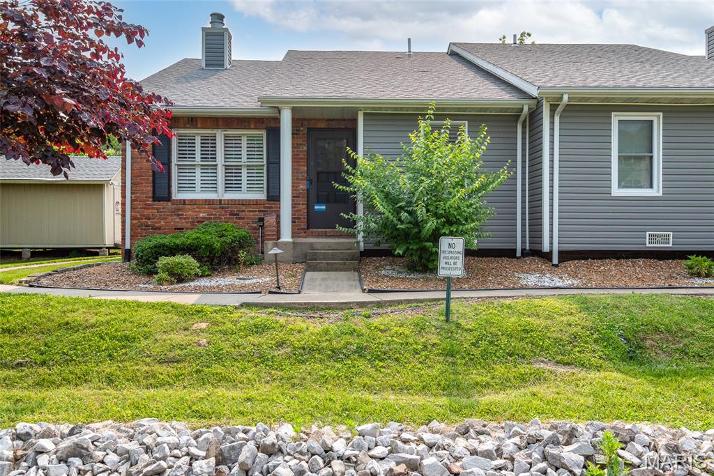2 Bedroom, 1,144 sq. feet 300 Pine Lake Road Collinsville, IL