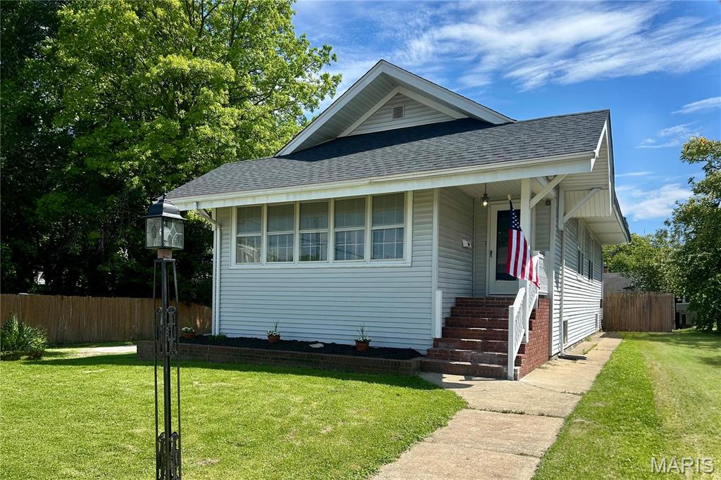 3 Bedroom,  811 McPherson Avenue Alton, IL