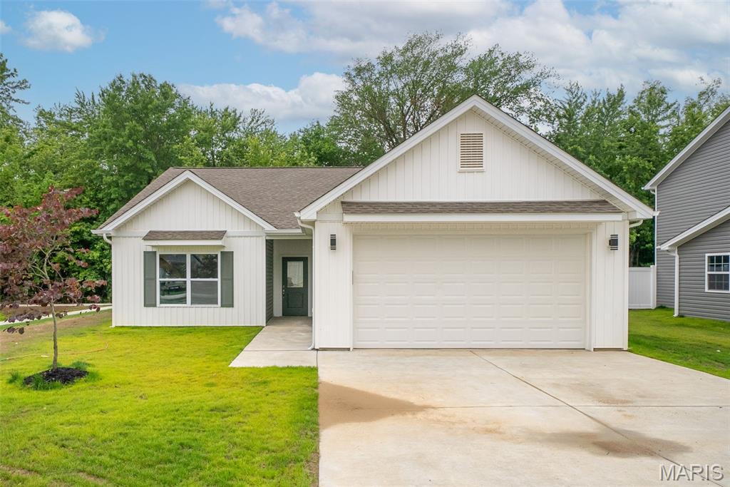3 Bedroom, 1,194 sq. feet 106 Jimmy H Drive Jonesburg, MO