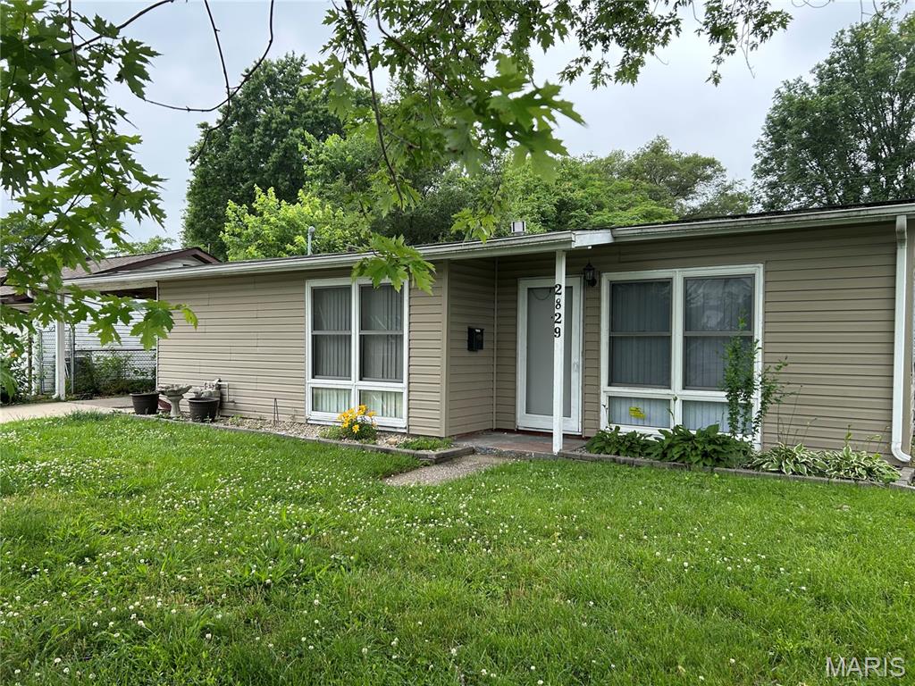 3 Bedroom, 1,354 sq. feet 2829 Edgewood Avenue Granite City, IL