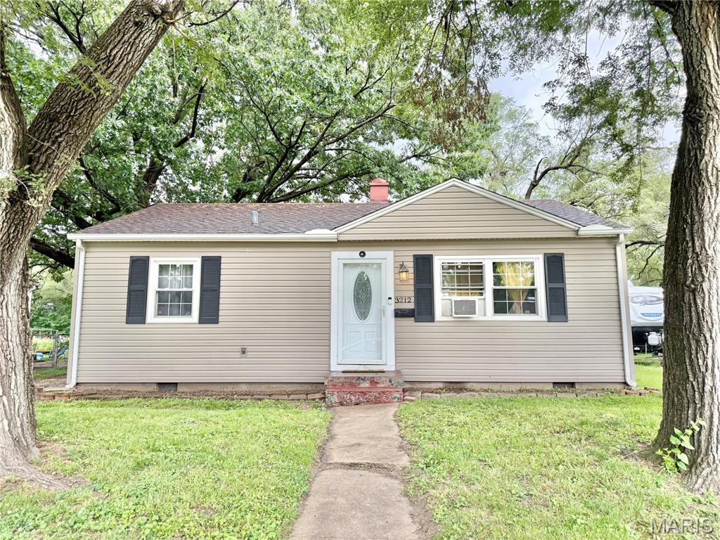 3 Bedroom, 875 sq. feet 3212 Rodger Avenue Granite City, IL