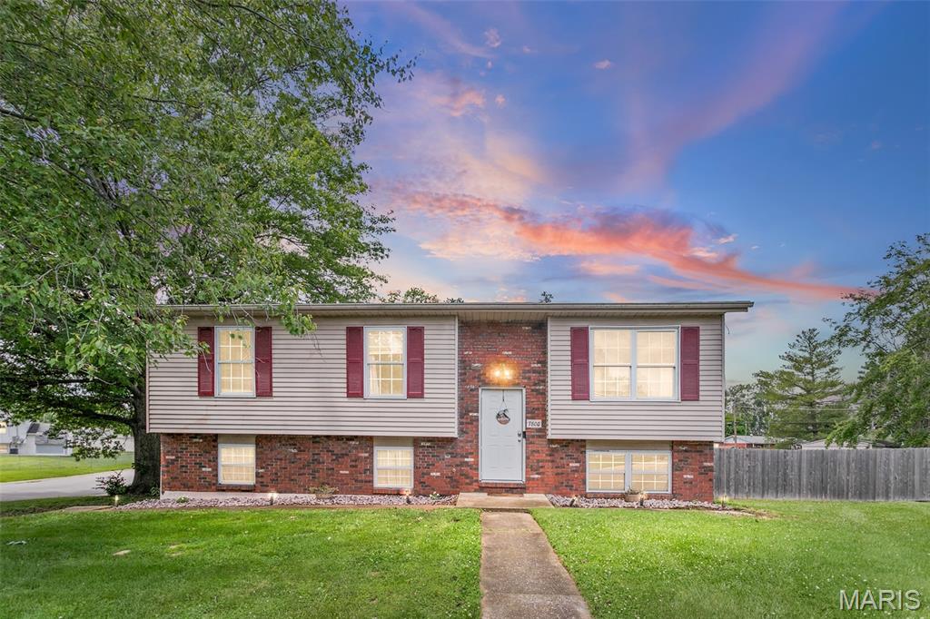 3 Bedroom, 1,310 sq. feet 7800 Chuck Court Godfrey, IL