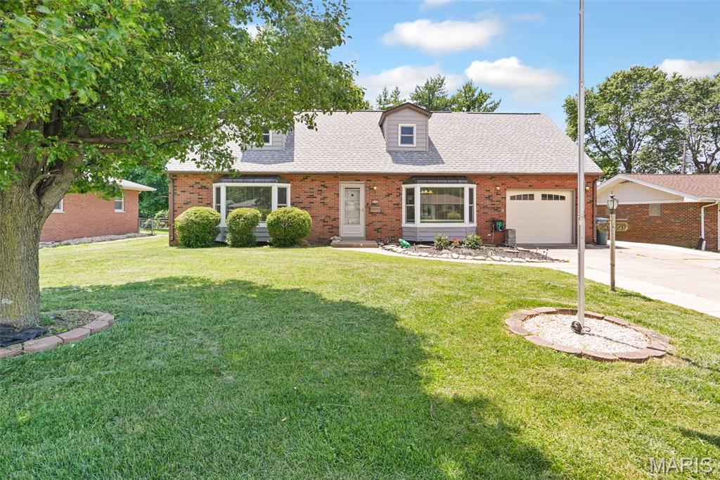 4 Bedroom, 2,052 sq. feet 2520 Stratford Lane Granite City, IL