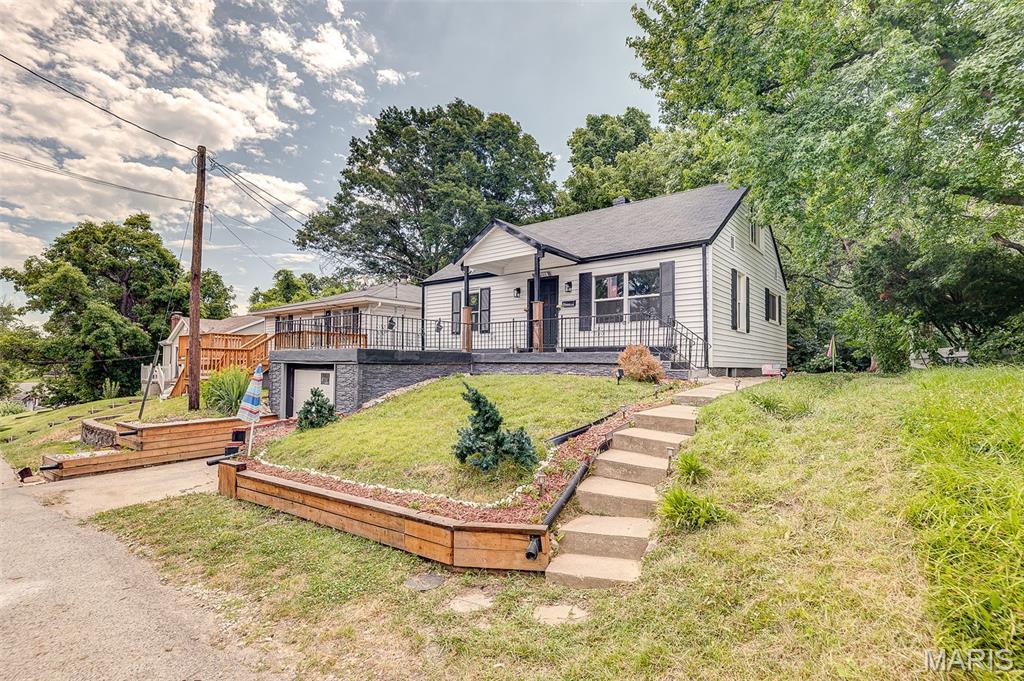 2 Bedroom,  3210 Clifton Avenue Alton, IL
