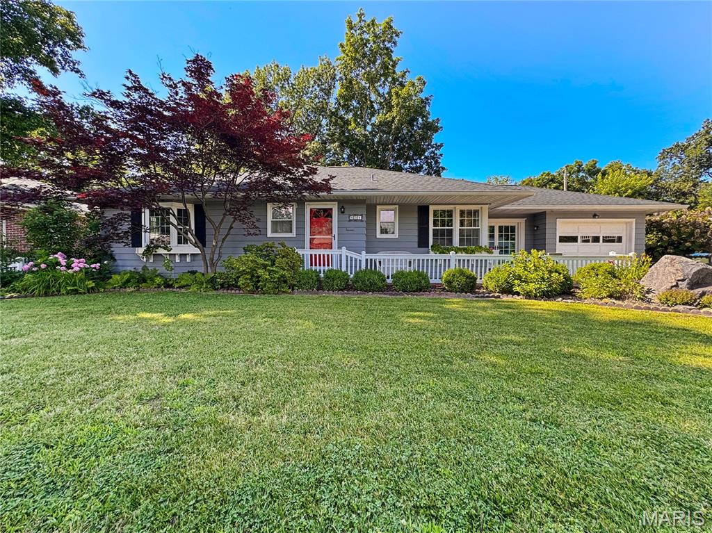 3 Bedroom, 2,161 sq. feet 434 Dianne Avenue Columbia, IL