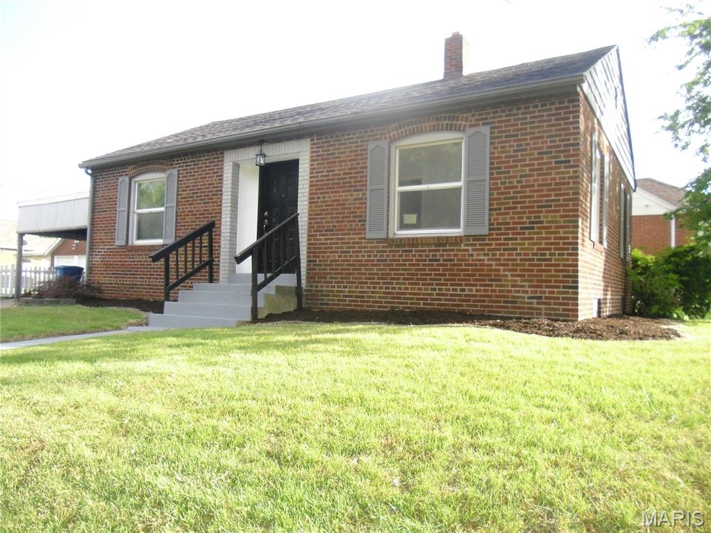 3 Bedroom, 870 sq. feet 2564 Benton Street Granite City, IL