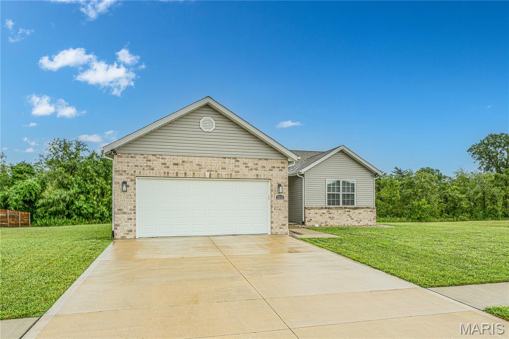 4 Bedroom, 2,177 sq. feet 3545 Cardinal Crossing Boulevard Granite City, IL