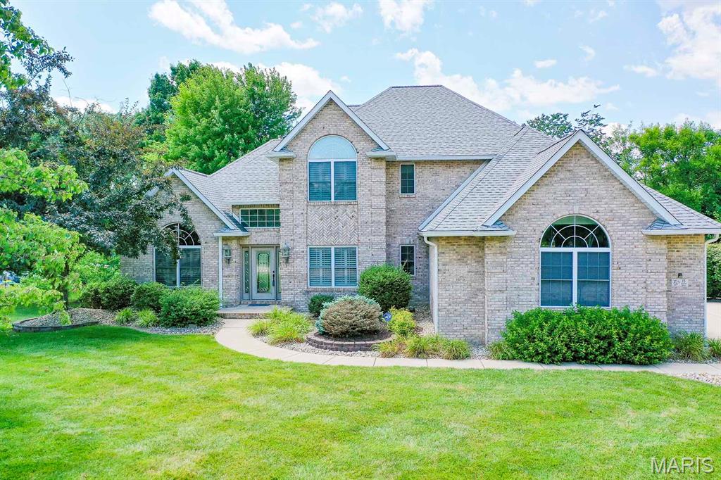 5 Bedroom, 4,902 sq. feet 15 Fox Mill Drive Maryville, IL