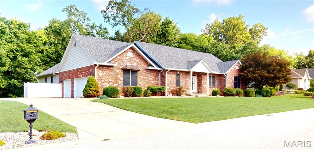 4 Bedroom, 4,552 sq. feet 429 Westchester  Glen Carbon, IL
