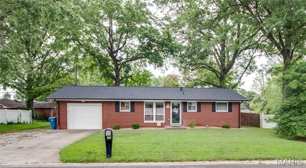 3 Bedroom, 1,872 sq. feet 214 Big Bend Drive Wood River, IL