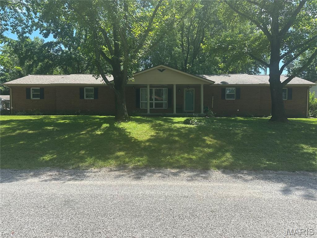3 Bedroom, 1,772 sq. feet 6378 High Street Moro, IL
