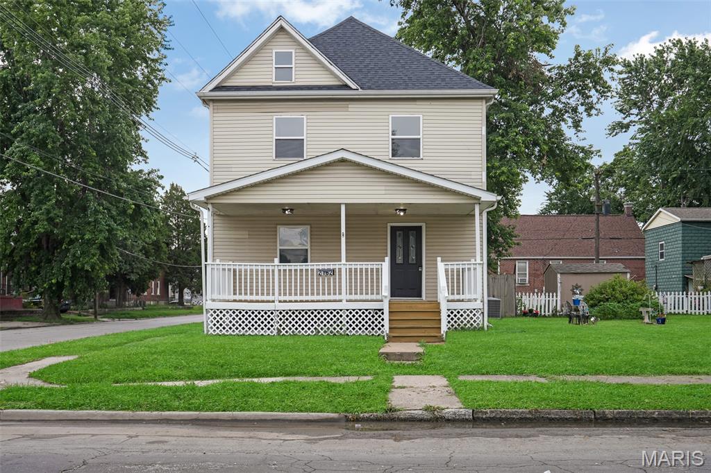 4 Bedroom, 1,730 sq. feet 2162 State Street Granite City, IL