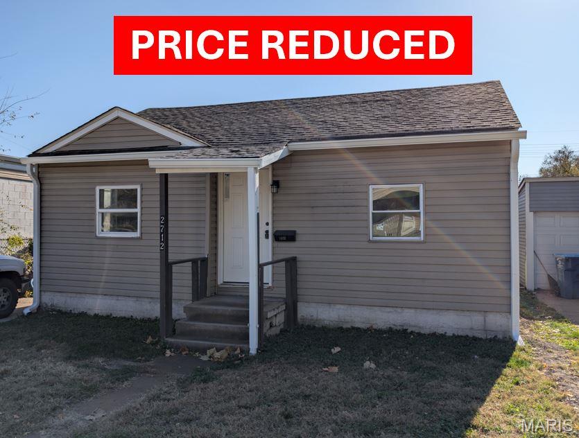 3 Bedroom, 1,095 sq. feet 2712 Lincoln Avenue Granite City, IL