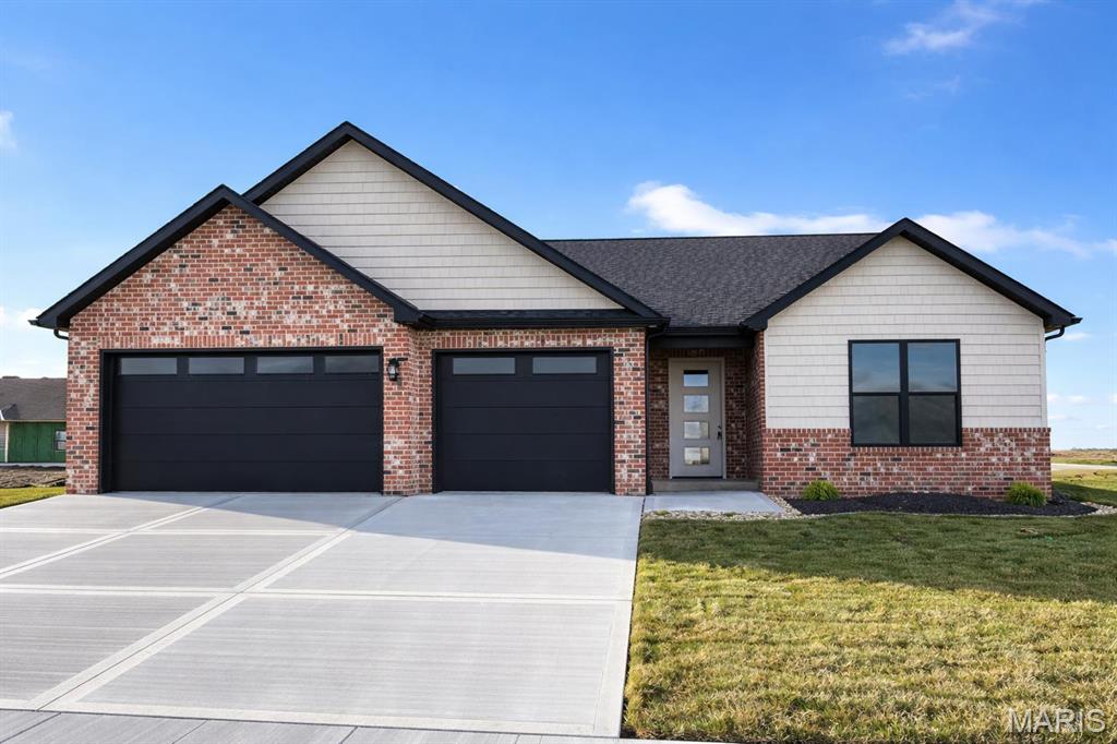 4 Bedroom, 2,836 sq. feet 7163 Savannah  Glen Carbon, IL