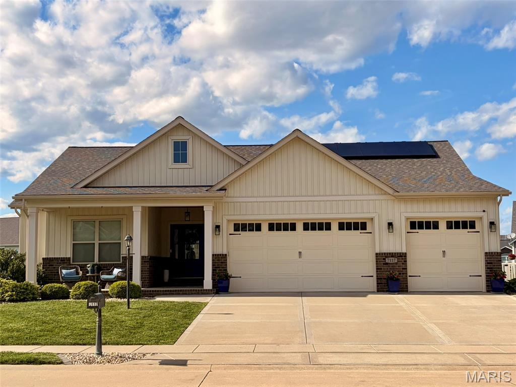 4 Bedroom, 2,615 sq. feet 7117 Augusta Drive Glen Carbon, IL