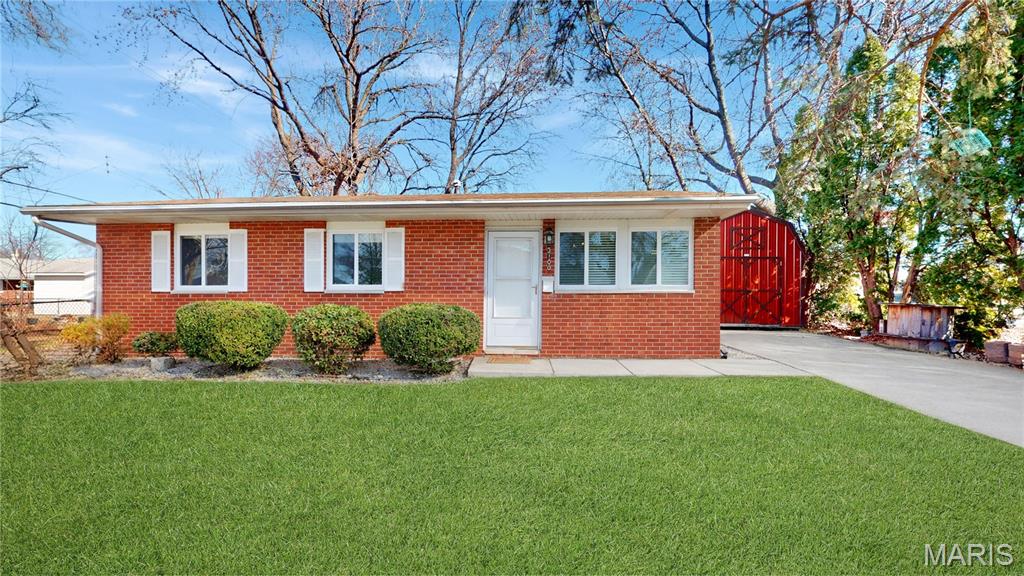 3 Bedroom, 925 sq. feet 3100 Edgewood Avenue Granite City, IL