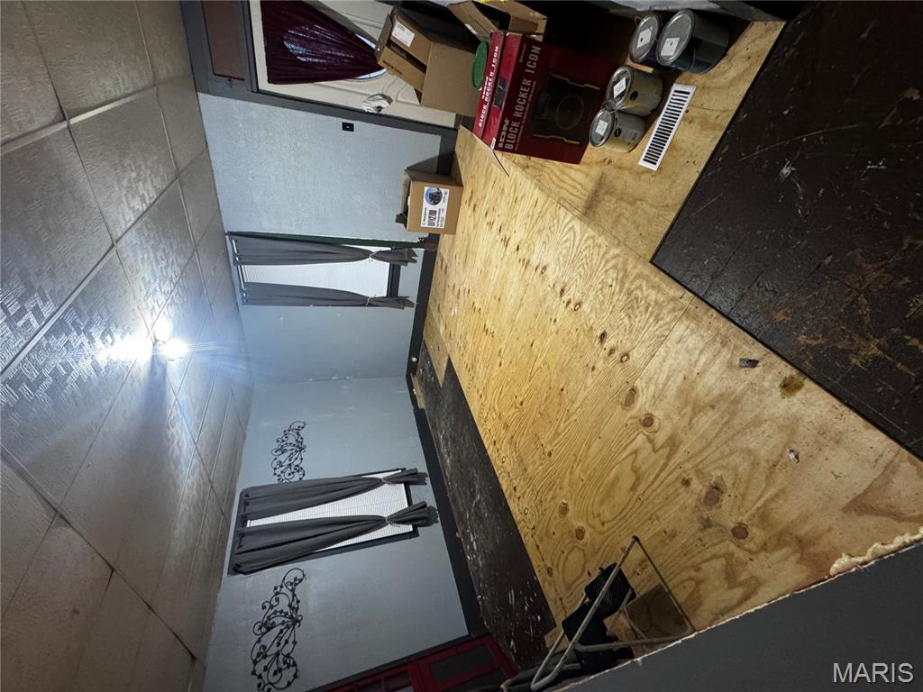 2 Bedroom, 768 sq. feet 603 4th Street Greenville, IL