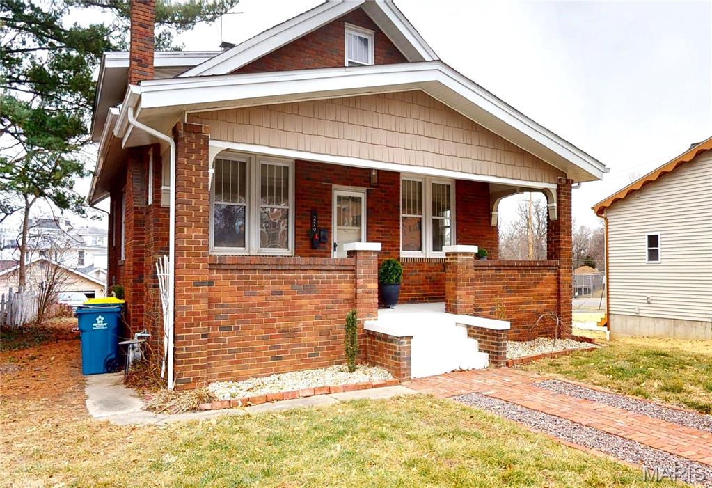 4 Bedroom, 1,920 sq. feet 229 Commercial Street Edwardsville, IL