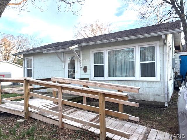 2 Bedroom, 780 sq. feet 612 Main Street Greenville, IL