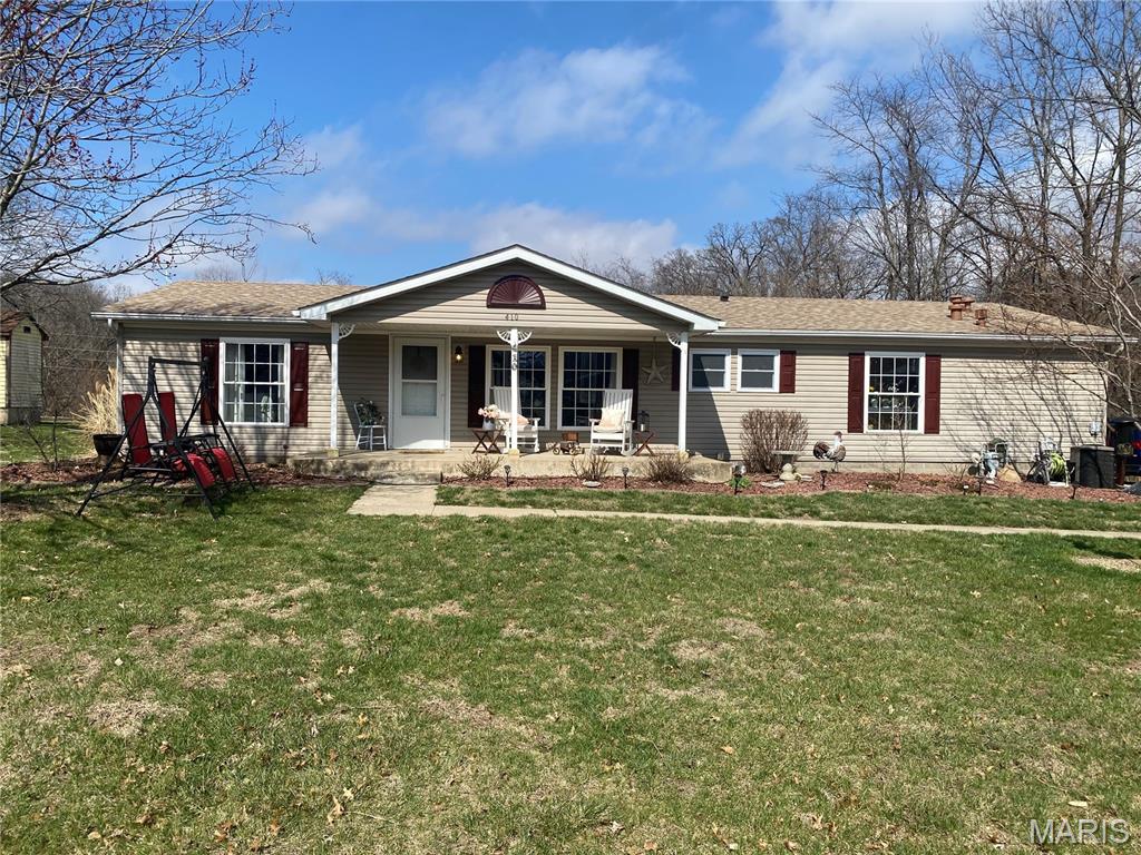 3 Bedroom, 1,680 sq. feet 410 State Street Pocahontas, IL