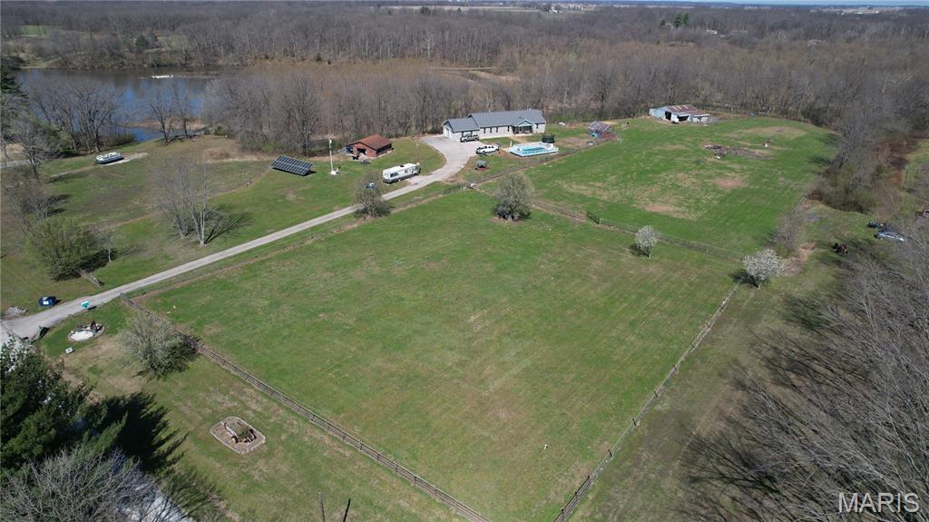 3 Bedroom, 4,188 sq. feet 1445 Mount Zion Avenue Greenville, IL