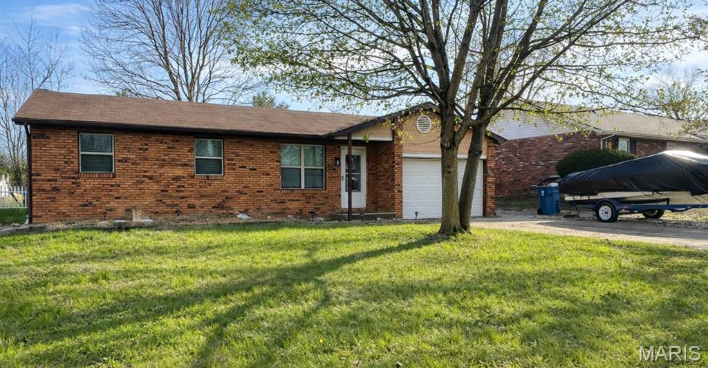 3 Bedroom, 1,352 sq. feet 753 Boulevard De Cannes  Edwardsville, IL