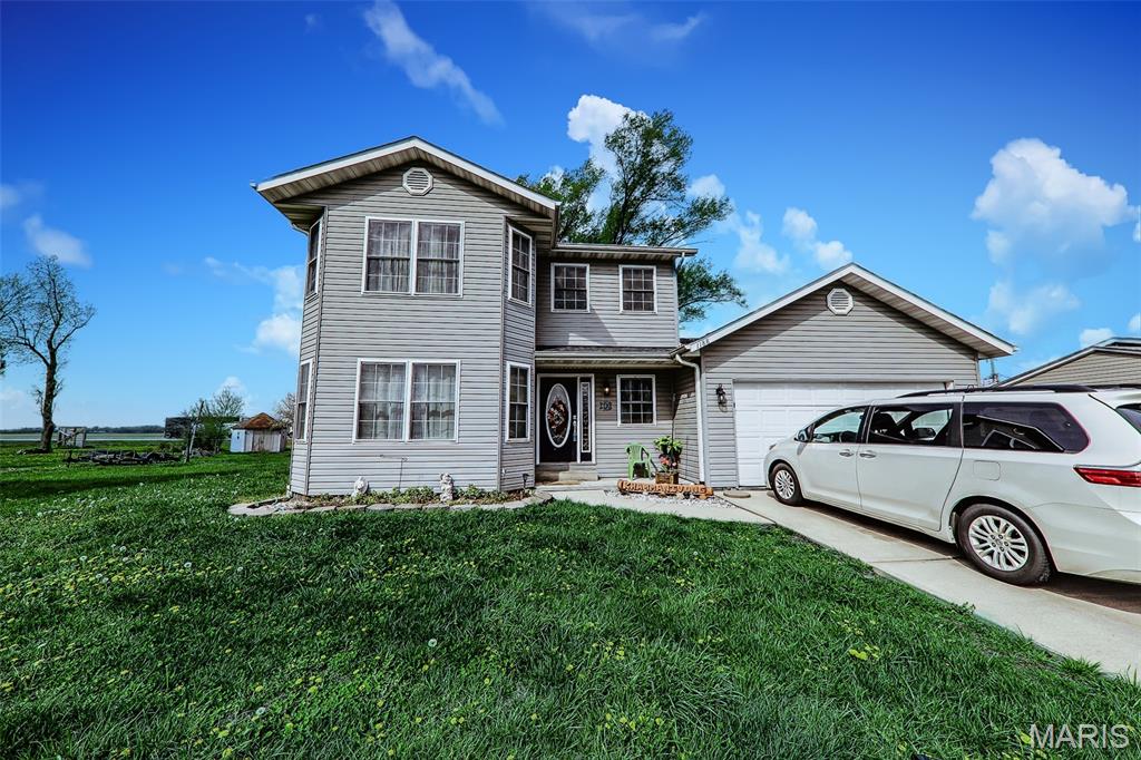 4 Bedroom, 2,119 sq. feet 1184-1188 Lola Street Granite City, IL