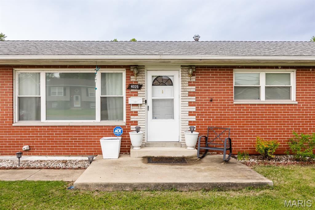 3 Bedroom, 1,026 sq. feet 4025 Braden Avenue Granite City, IL