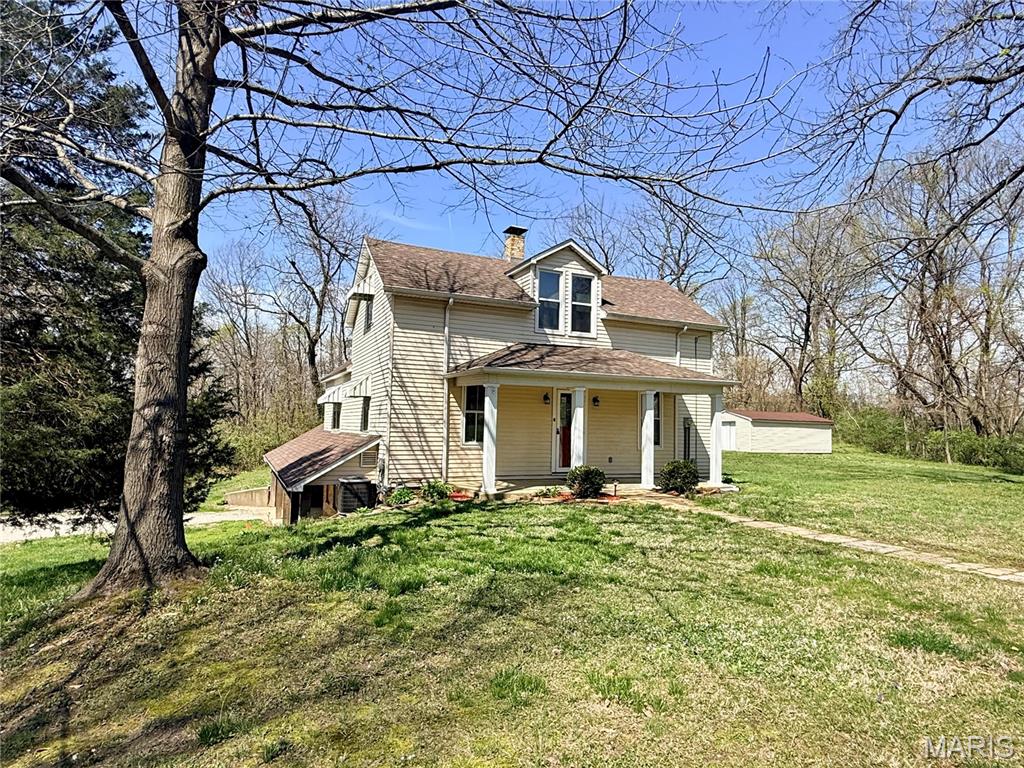 3 Bedroom, 1,568 sq. feet 229 Lee Avenue Collinsville, IL