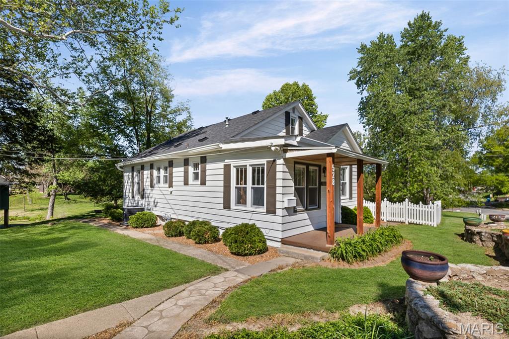 3 Bedroom, 1,680 sq. feet 528, 530A&B Mill Street Bethalto, IL