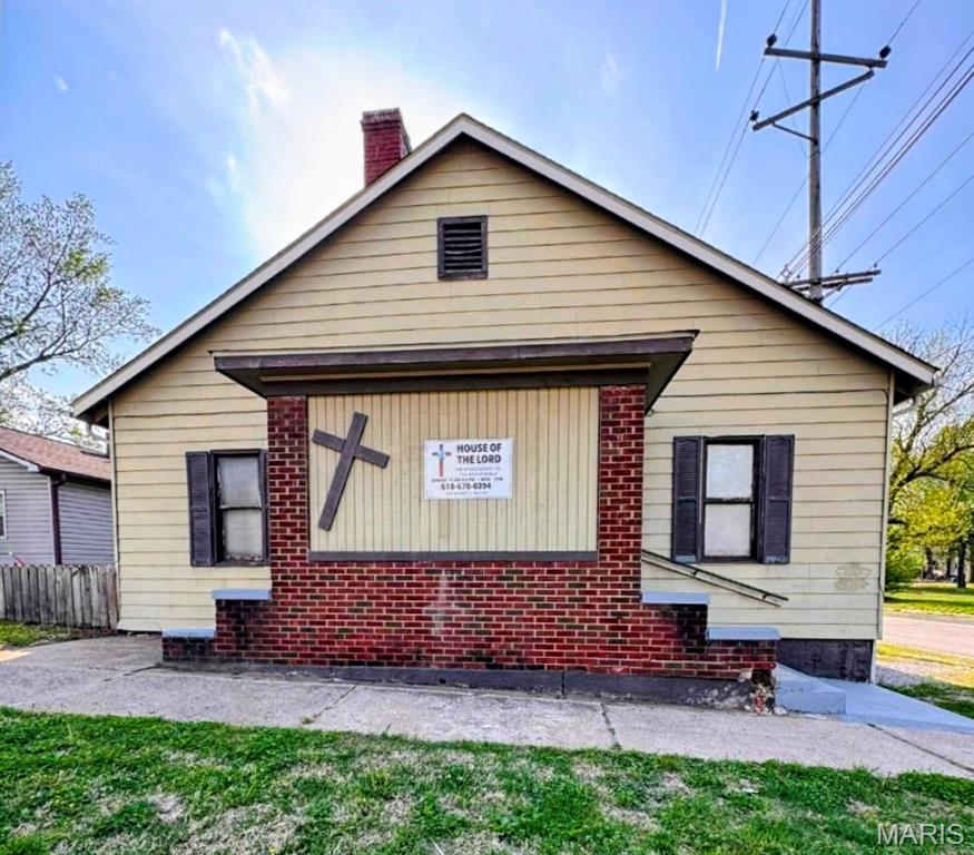 3 Bedroom, 3,504 sq. feet 2137 Bryan Avenue Granite City, IL