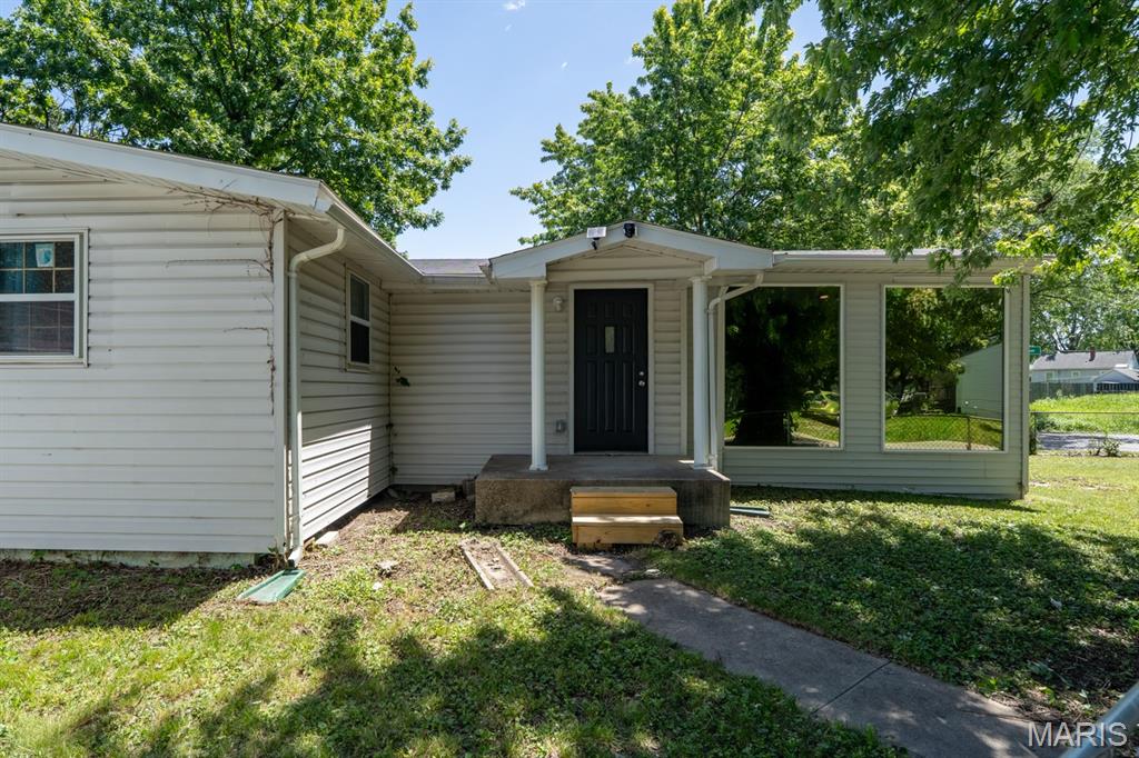 3 Bedroom, 1,637 sq. feet 4500 Walter Avenue Granite City, IL