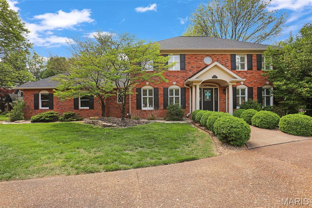 3 Bedroom, 3,388 sq. feet 6 Pinebrook Court Edwardsville, IL