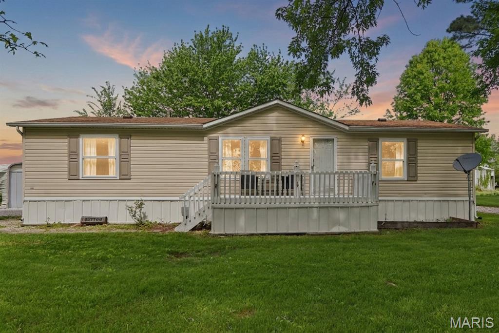 3 Bedroom, 1,248 sq. feet 63 Pinnacle Lake Road New Florence, MO