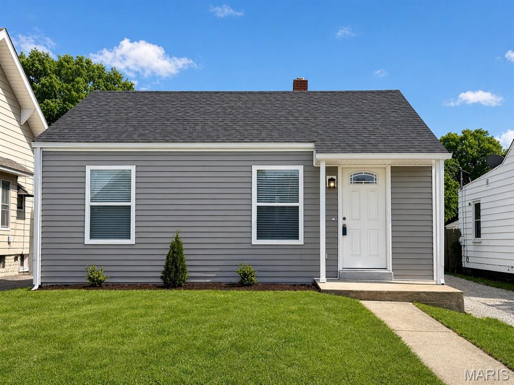 2 Bedroom, 624 sq. feet 2864 Washington Avenue Granite City, IL