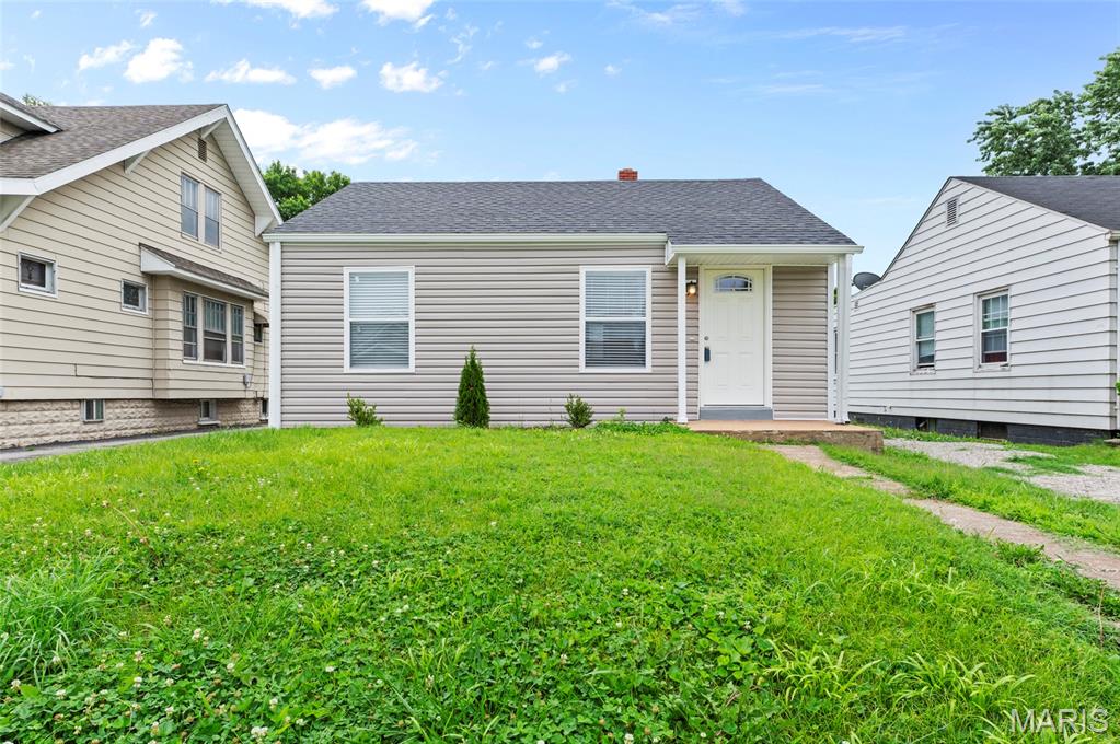 2 Bedroom, 624 sq. feet 2864 Washington Avenue Granite City, IL