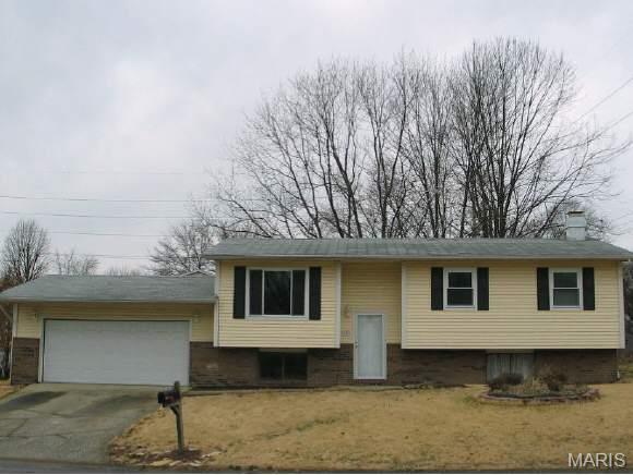 3 Bedroom, 1,988 sq. feet 101 LONGSTREET Court Bethalto, IL