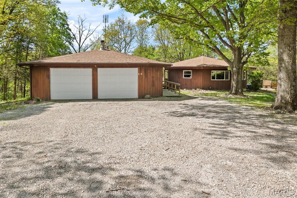 3 Bedroom, 1,215 sq. feet 60 My Lane Hillsboro, IL