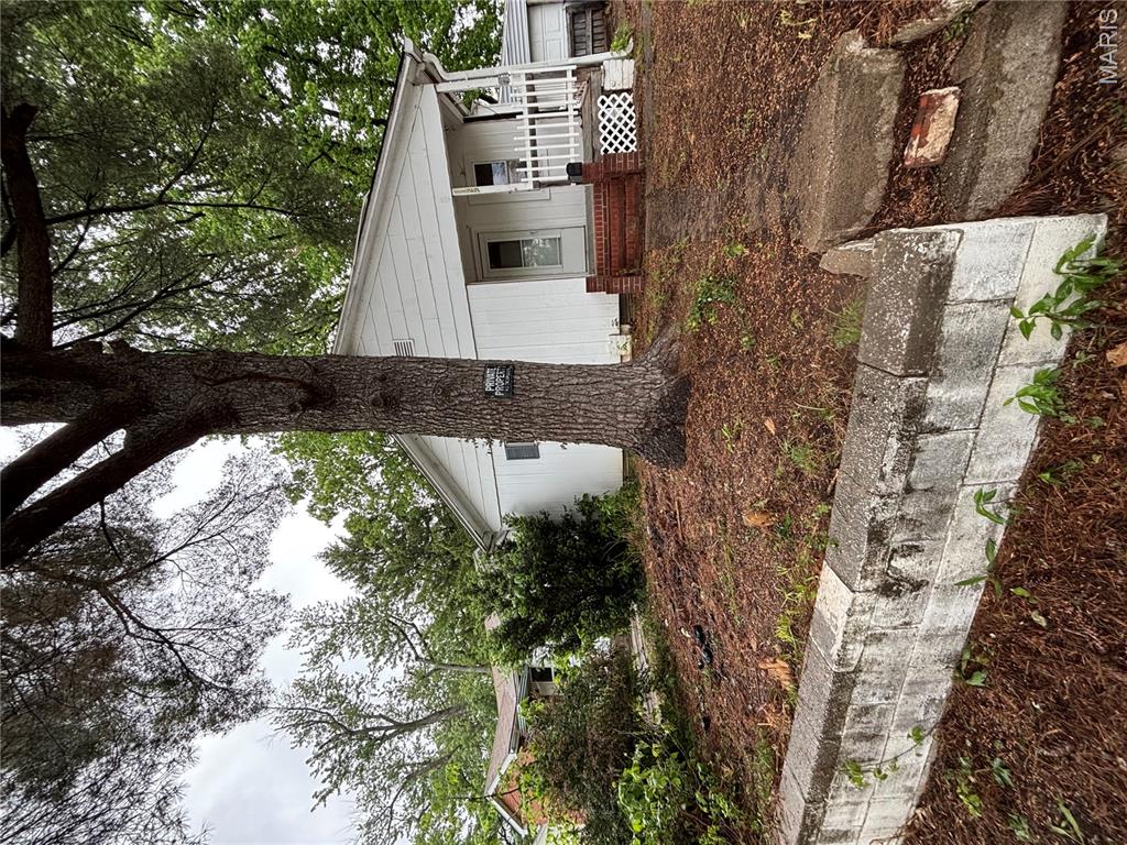 2 Bedroom, 860 sq. feet 1129 Seiler Street Alton, IL