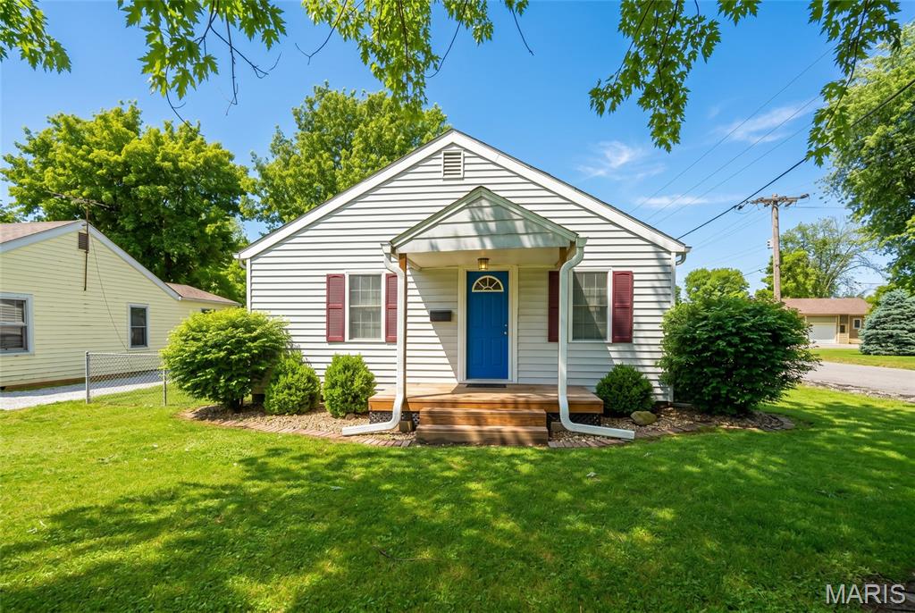 2 Bedroom, 928 sq. feet 746 Prairie Street Bethalto, IL