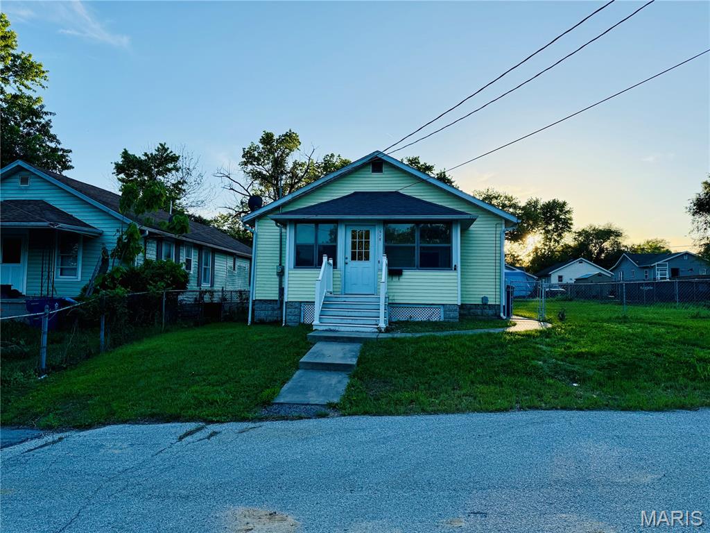2 Bedroom, 1,041 sq. feet 518 Wyss Avenue Alton, IL